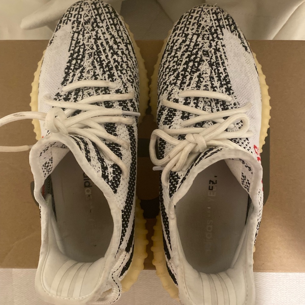 Yeezy Boost 350 - Picture 2 of 5